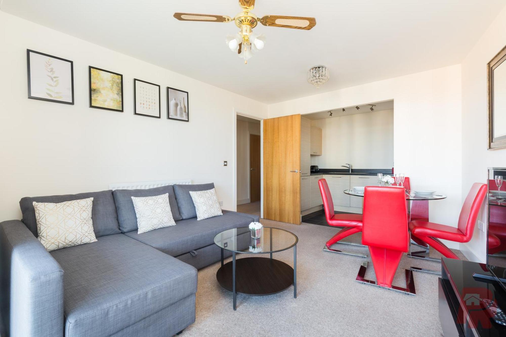 Birmingham City Apartment Skyline Views - Free Parking & Balcony Esterno foto