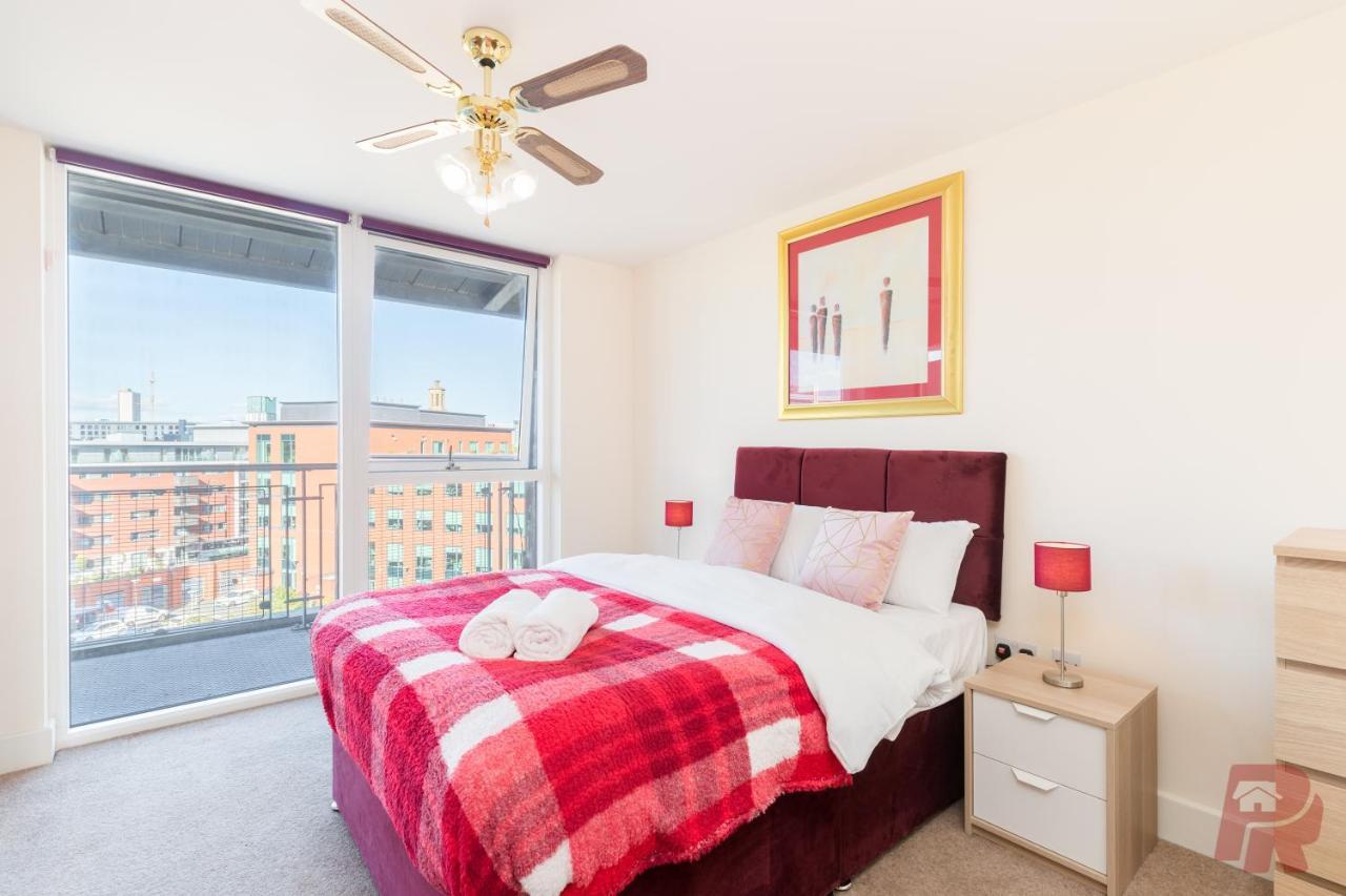 Birmingham City Apartment Skyline Views - Free Parking & Balcony Esterno foto